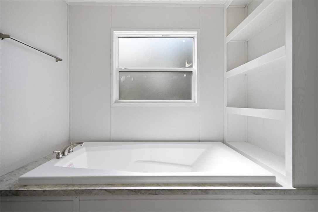 1011 Mark St Property Photo 28