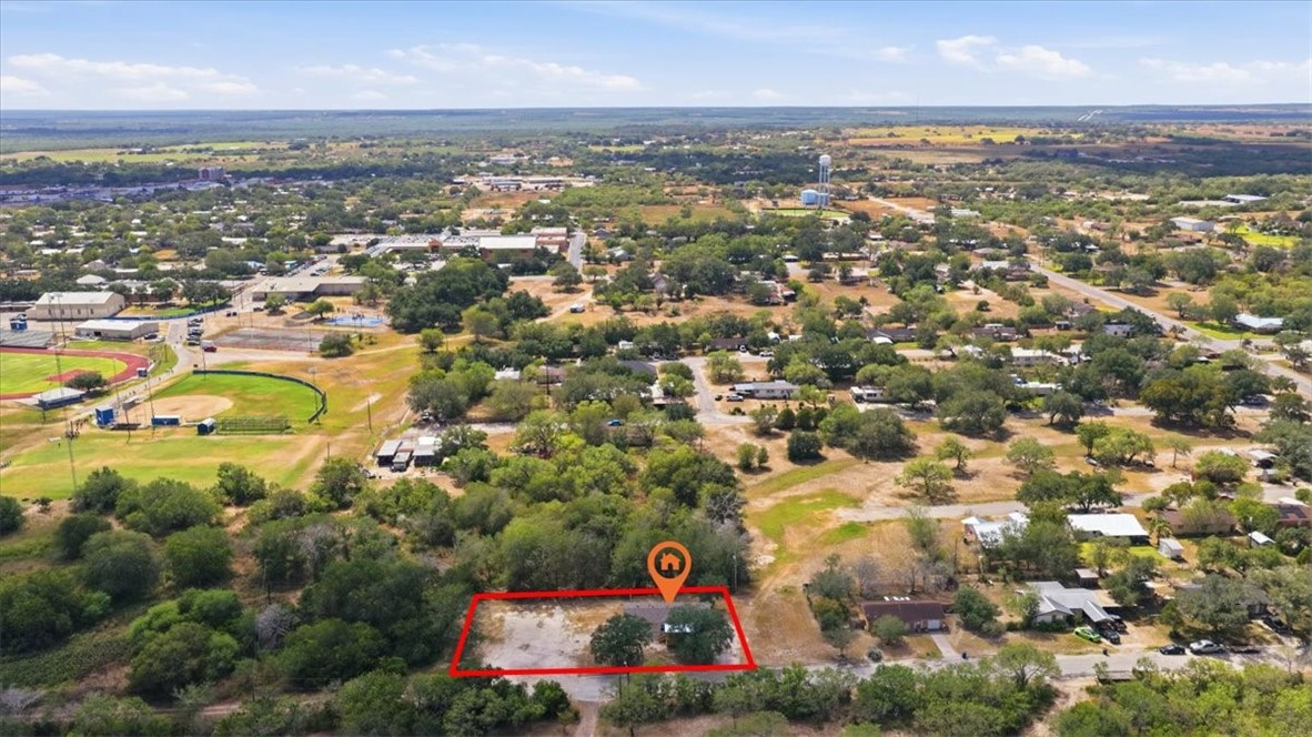 1011 Mark St Property Photo 39