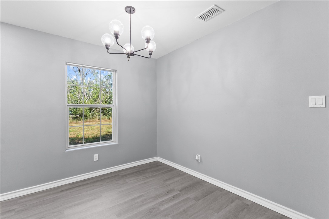 1120 Oakland Property Photo 14