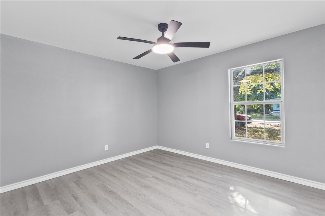 1120 Oakland Property Photo 15