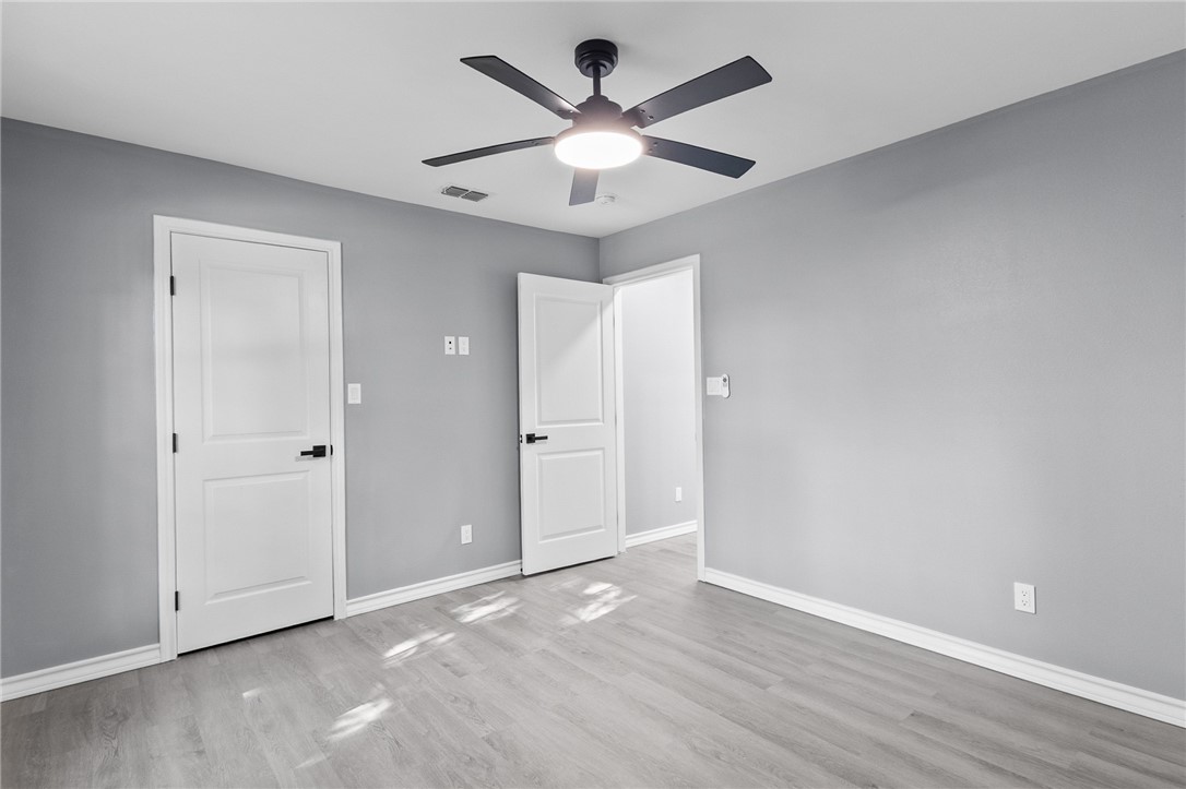 1120 Oakland Property Photo 17