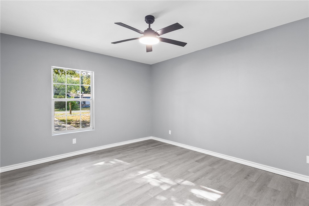 1120 Oakland Property Photo 21