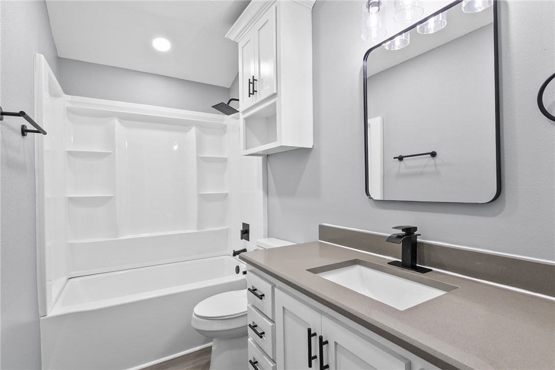 1120 Oakland Property Photo 22