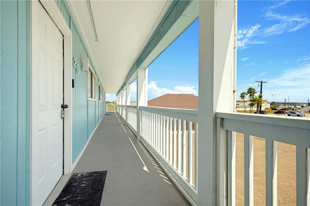 14801 E Compass St E 20 Property Photo 1