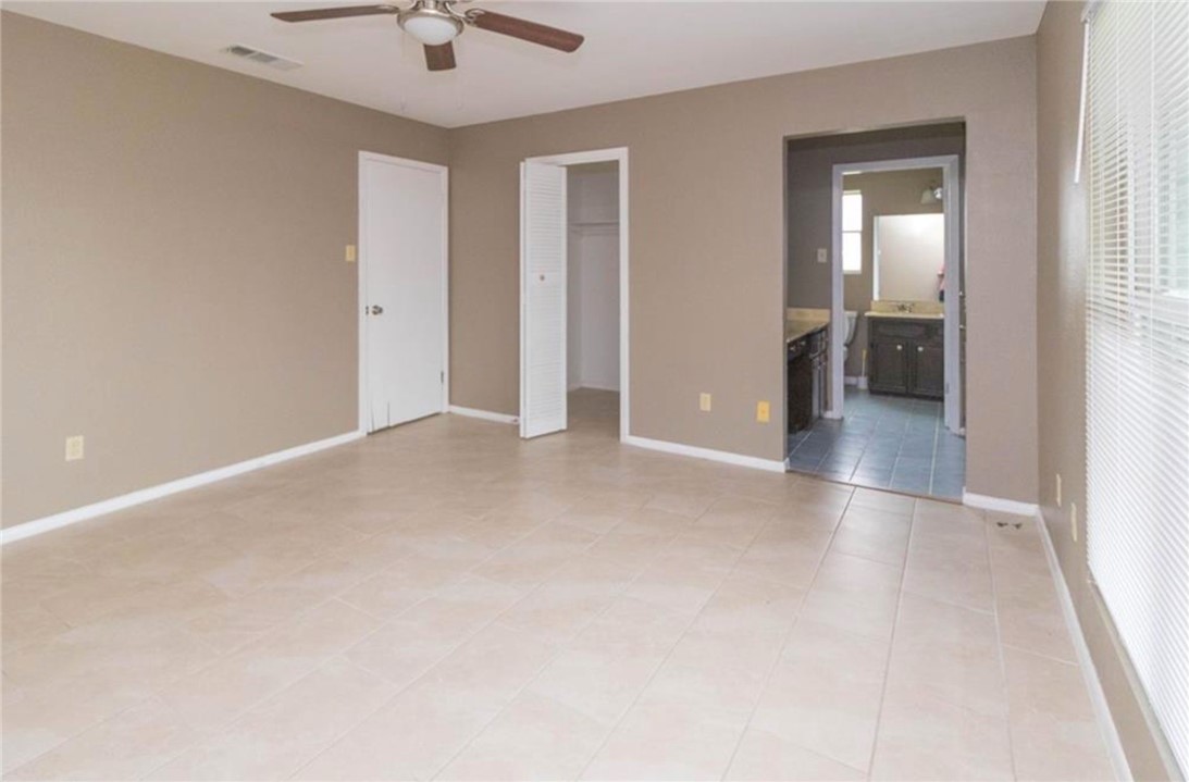 4637 Newbury Lane Property Photo 9