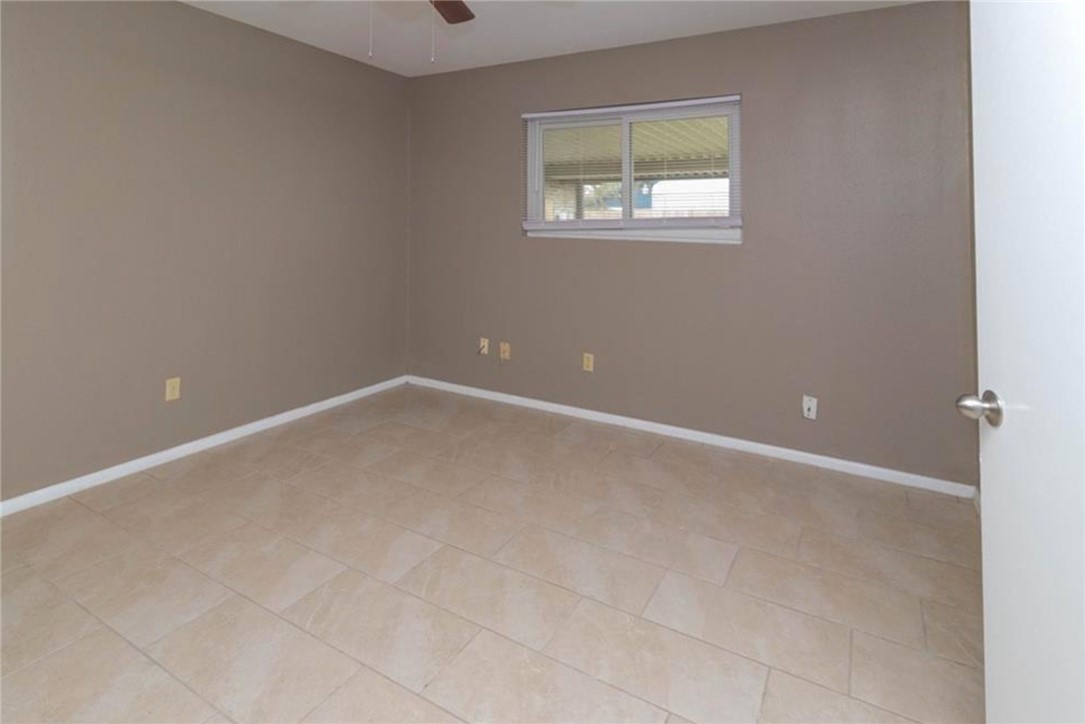 4637 Newbury Lane Property Photo 10