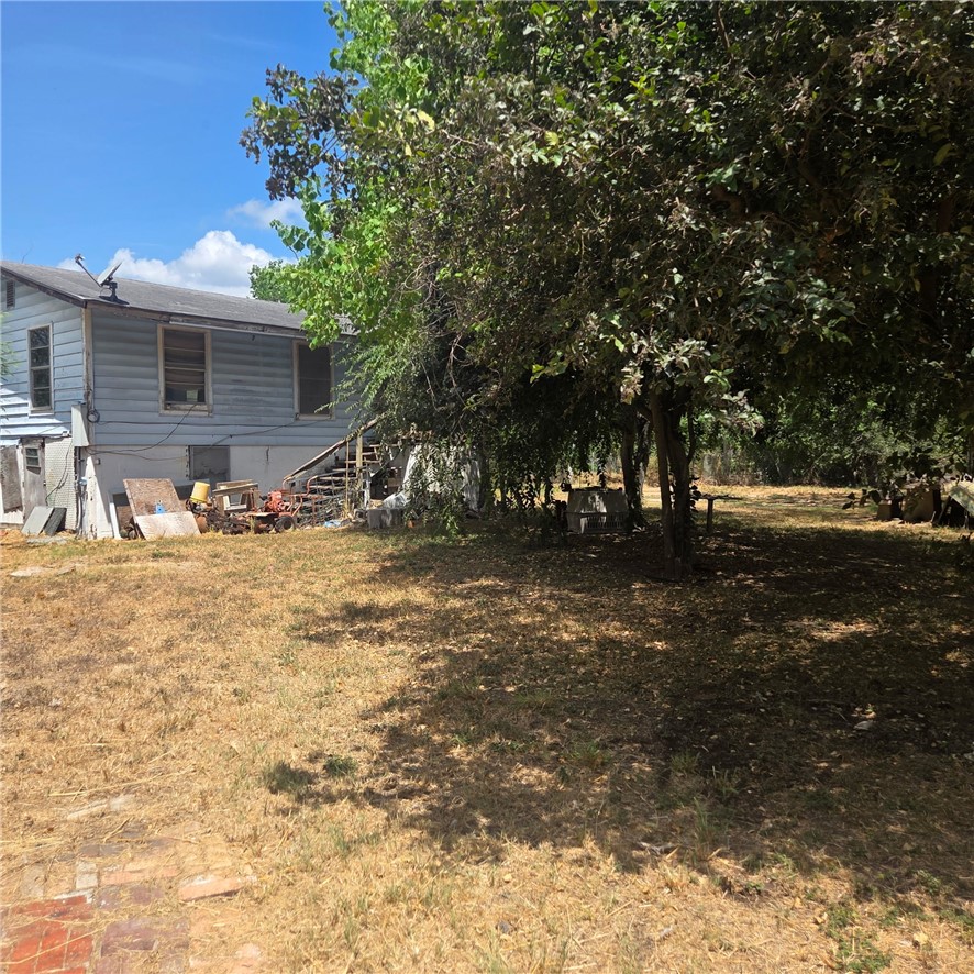 24853 Lakeview Dr Property Photo 3
