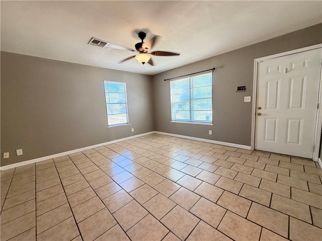 513 Alamo St Property Photo 5