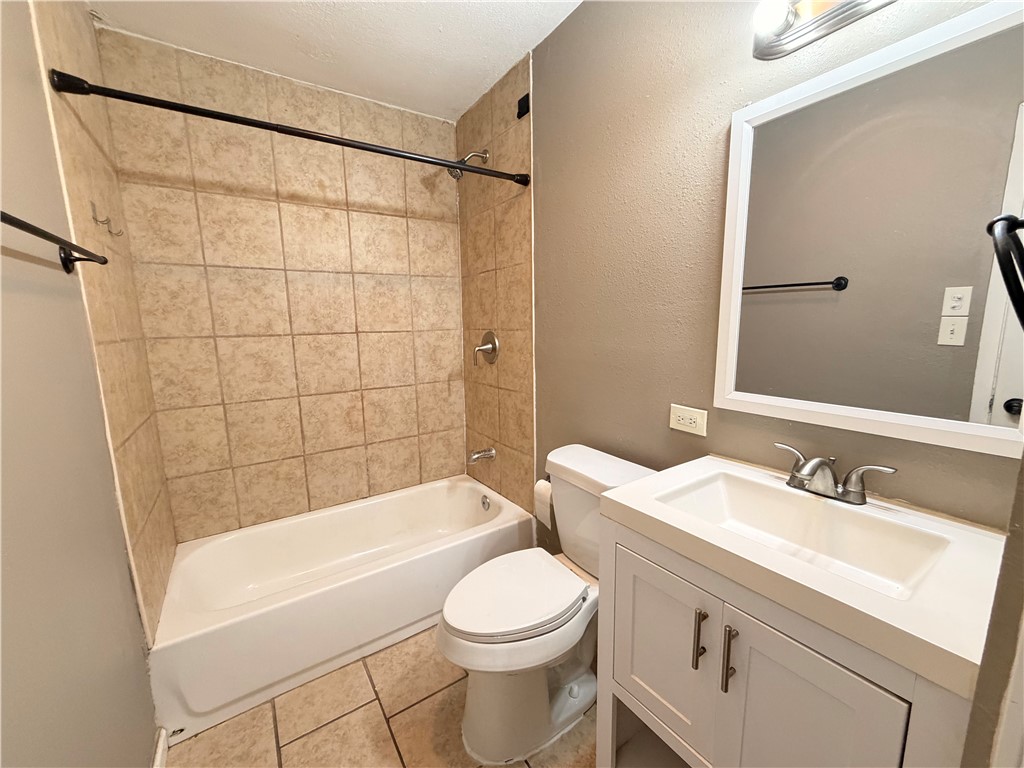 513 Alamo St Property Photo 29