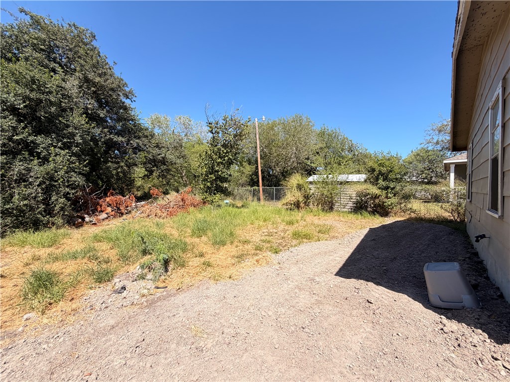 513 Alamo St Property Photo 33