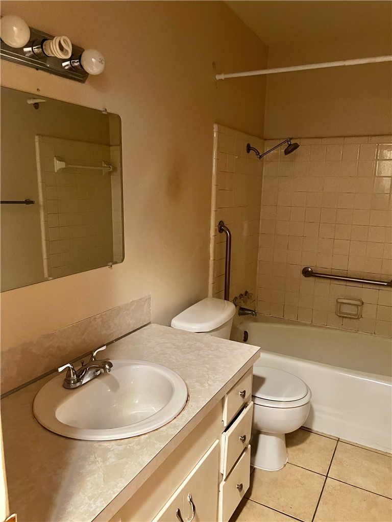 200 E Cleveland Property Photo 7