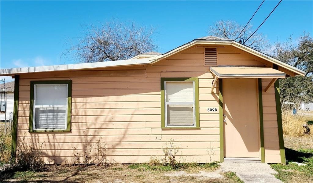 309 Hackberry St B Property Photo 1