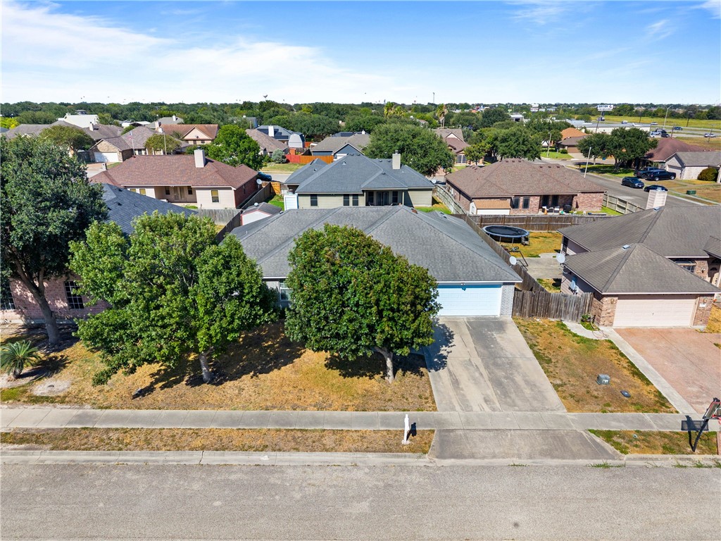 103 Collins St Property Photo 27