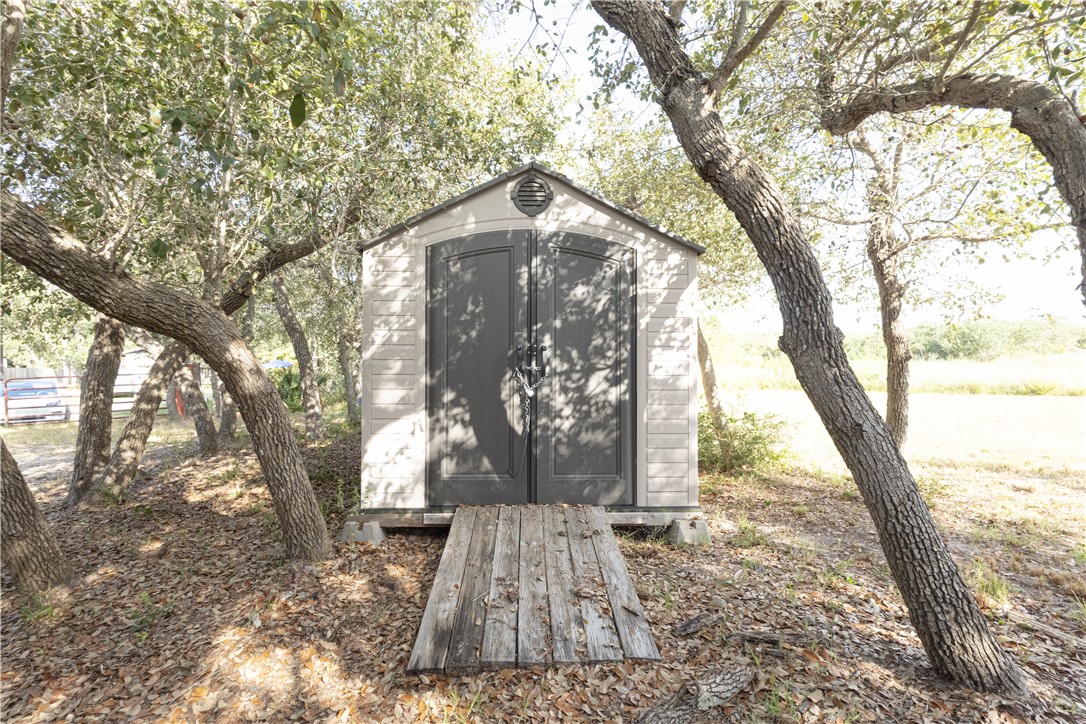 1212 Fort Worth St Property Photo 18