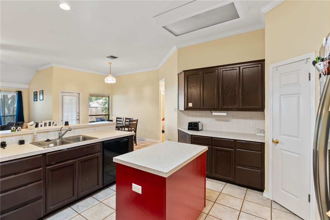 14936 Sandy Creek Ct Property Photo 10