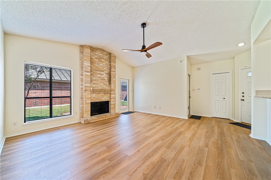 7114 Windbrook Property Photo 3