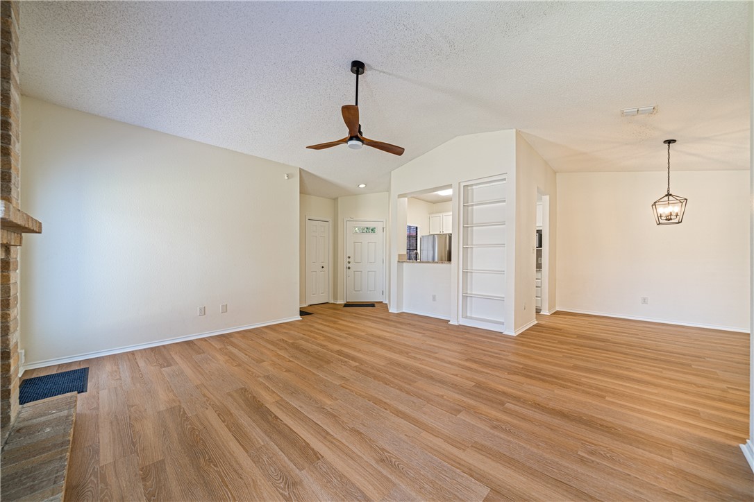 7114 Windbrook Property Photo 4