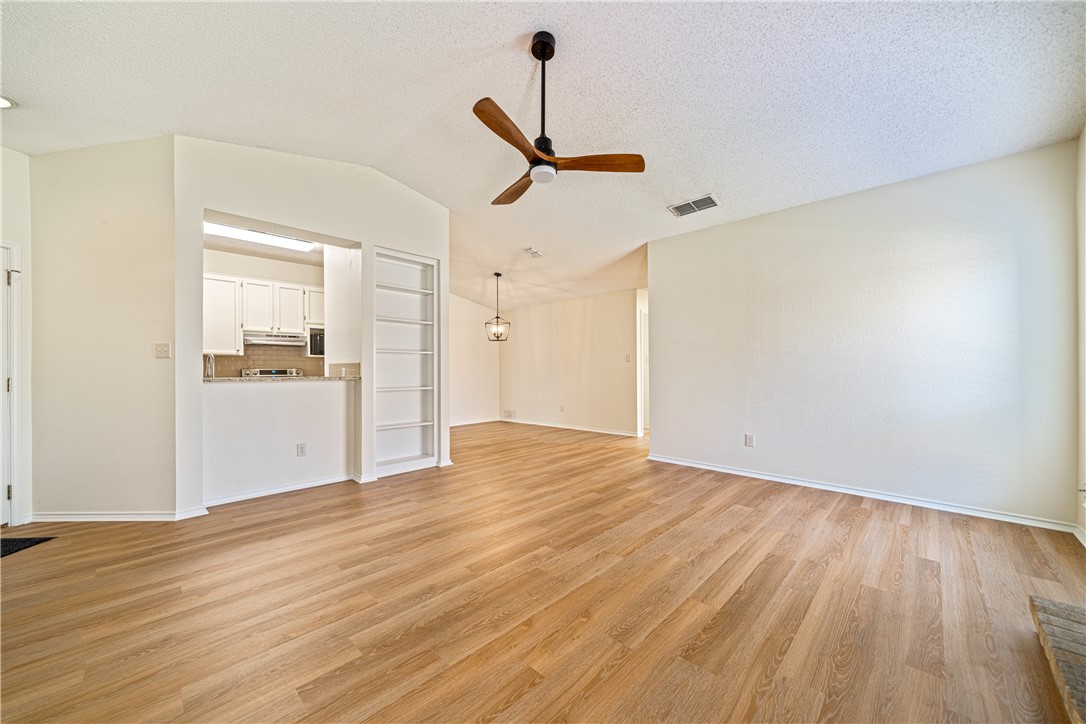 7114 Windbrook Property Photo 5