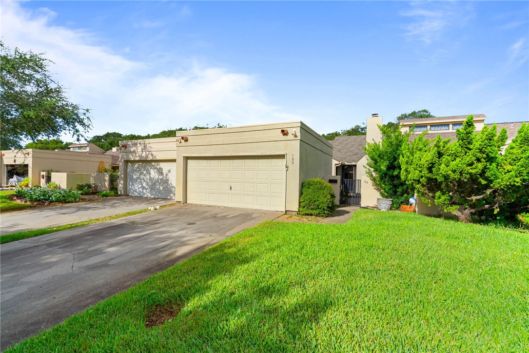 123 Santa Fe Dr Property Photo 1