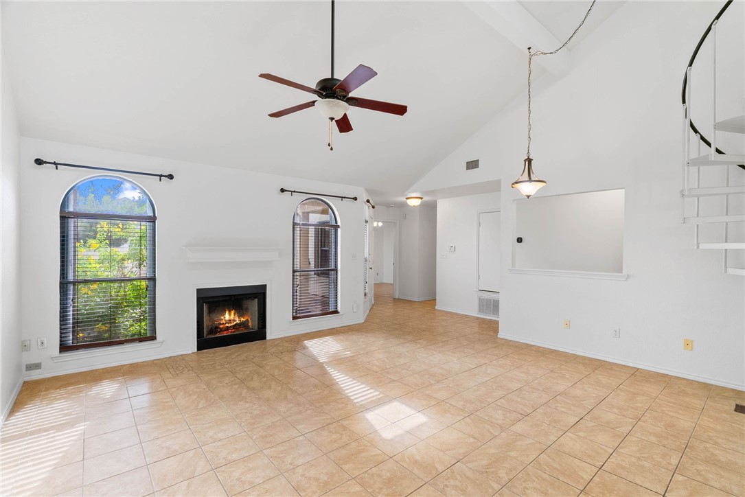 123 Santa Fe Dr Property Photo 3