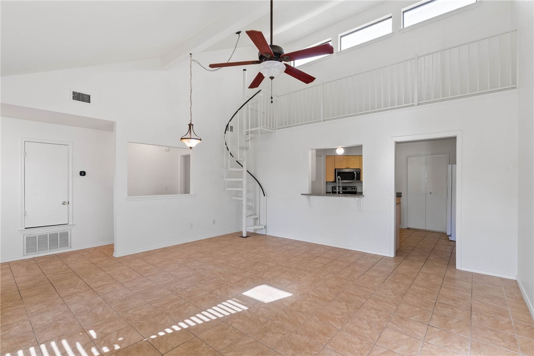 123 Santa Fe Dr Property Photo 4