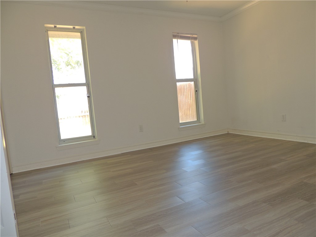 849 Cliff Dr Property Photo 10