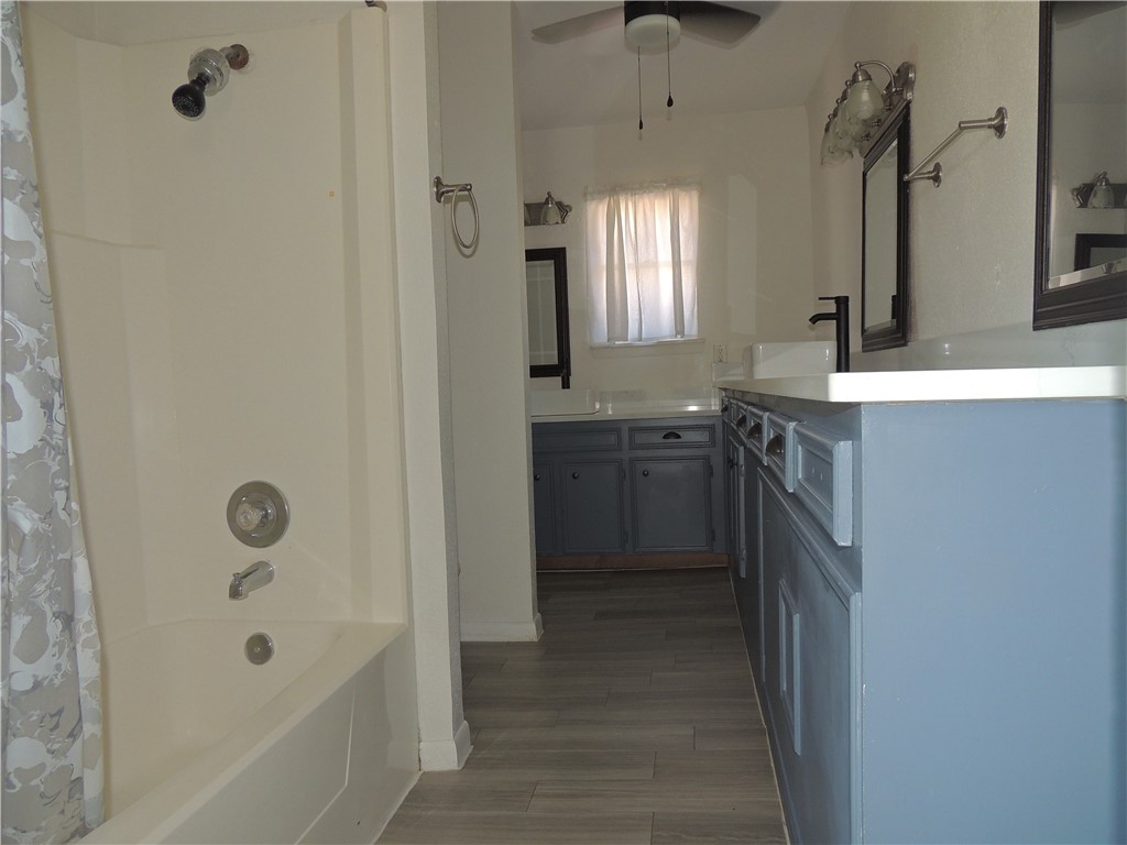 849 Cliff Dr Property Photo 13