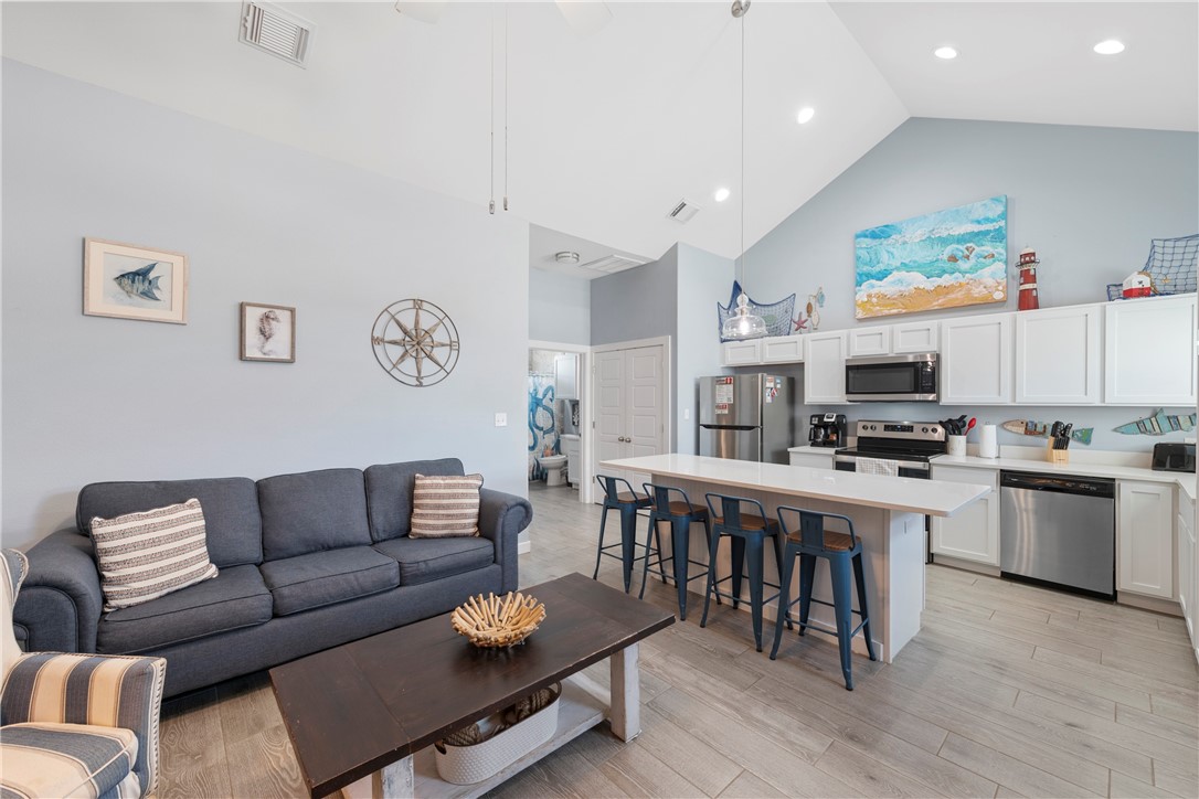 15118 Arashi Beach Dr Property Photo 7