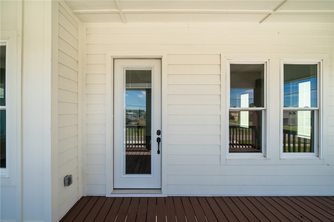 1007 S Live Oak St Property Photo 14