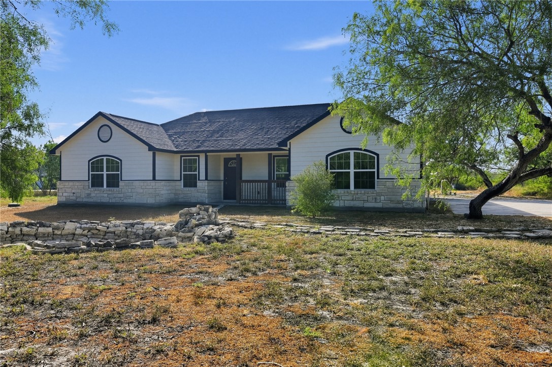 5769 Grand Lake Cir Property Photo 1