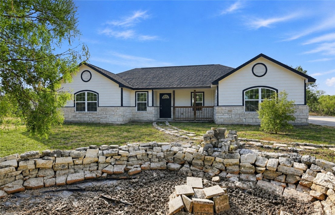 5769 Grand Lake Cir Property Photo 3