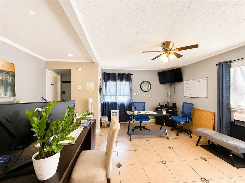 410 Lang Road Property Photo 14