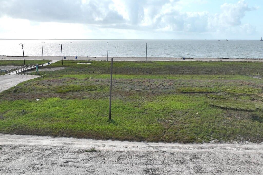 4421 N Shoreline Blvd Property Photo 12