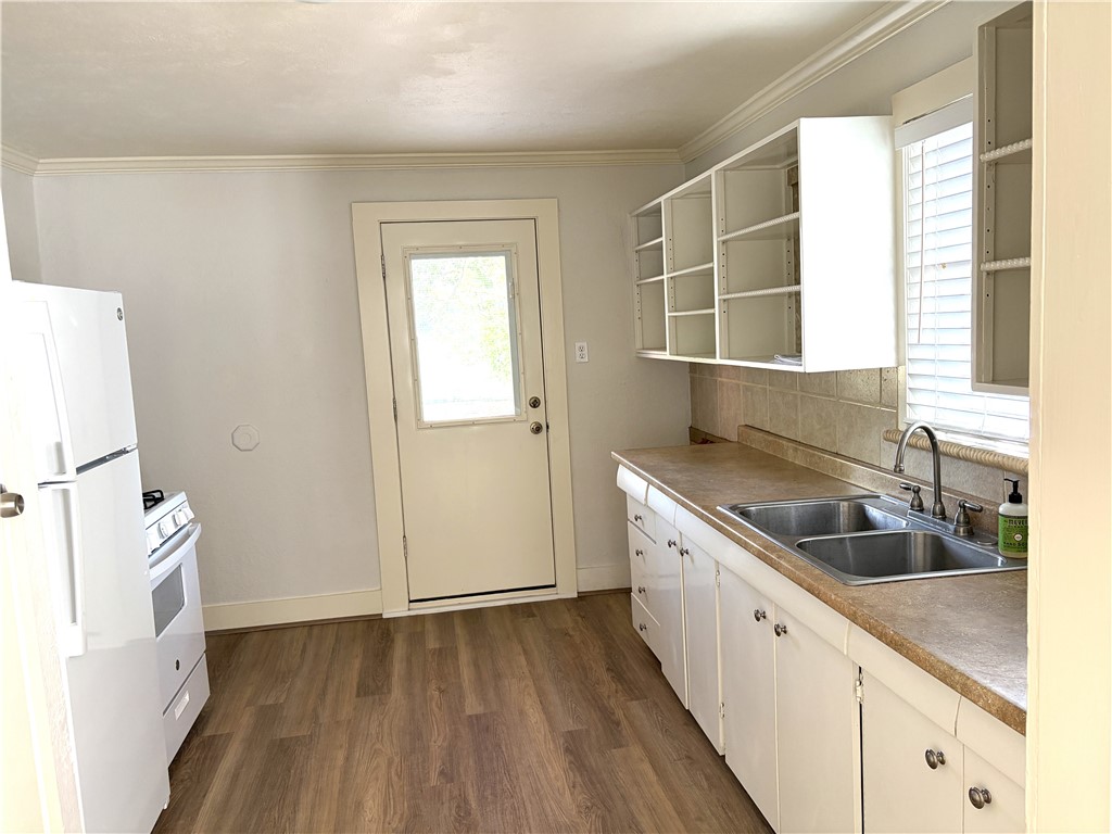 609 Southern St Property Photo 9