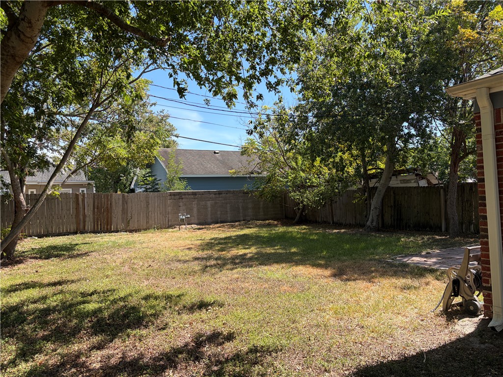 609 Southern St Property Photo 15