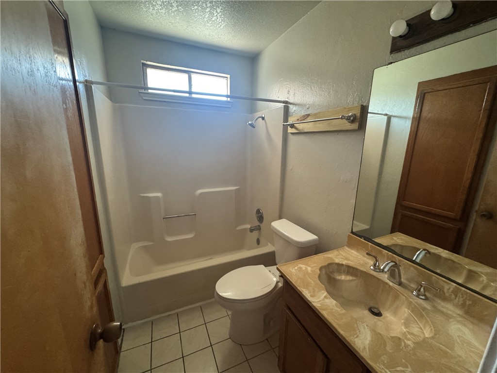 910 Saint Timothy St Property Photo 11