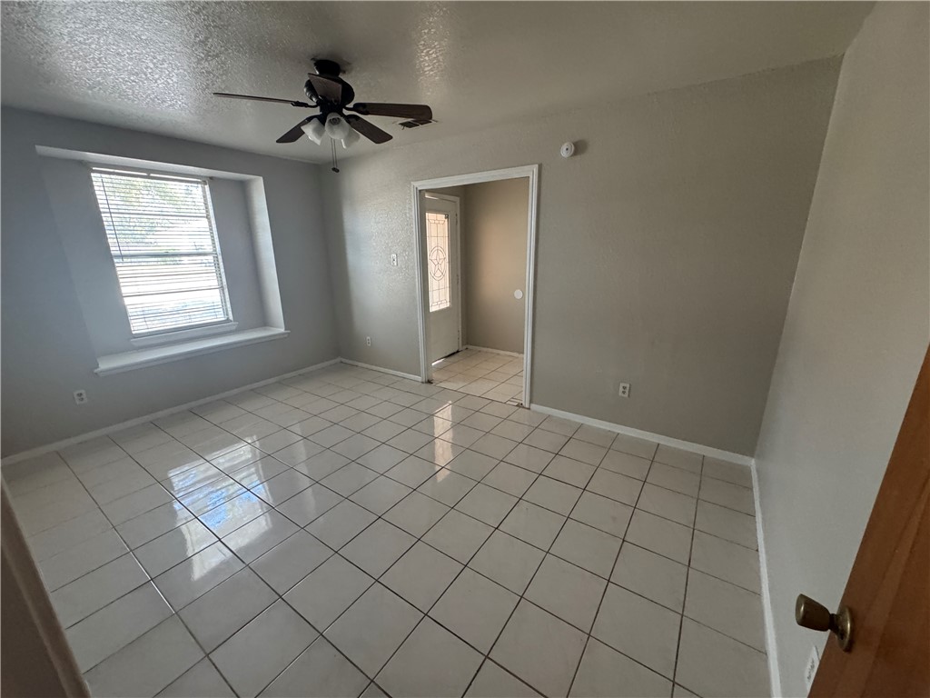 910 Saint Timothy St Property Photo 14