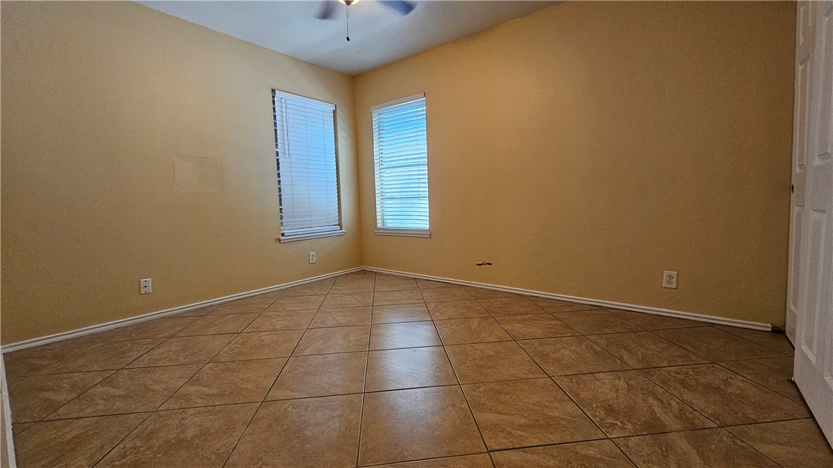 605 Aristocrat Dr Property Photo 7