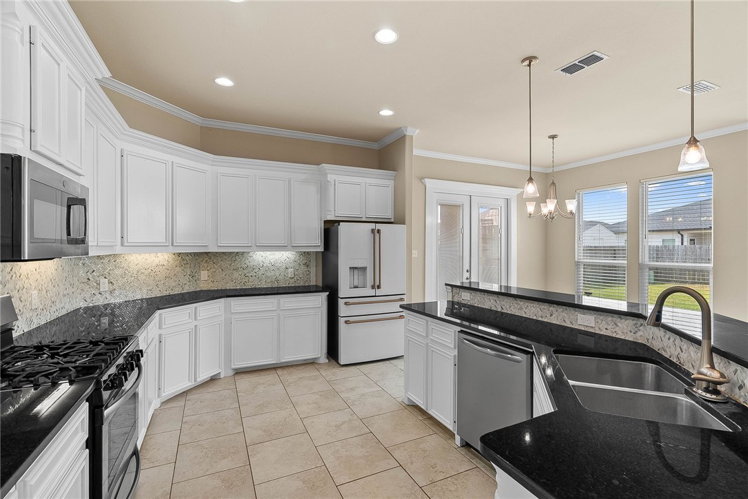 1717 Sea Oak Dr Property Photo 3