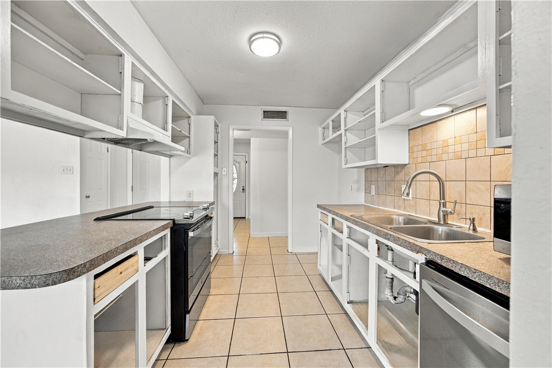 7426 Spitfire Drive Property Photo 12