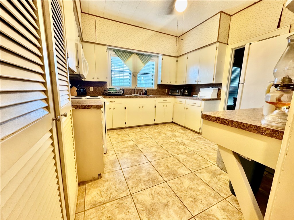 1773 Main St Property Photo 4