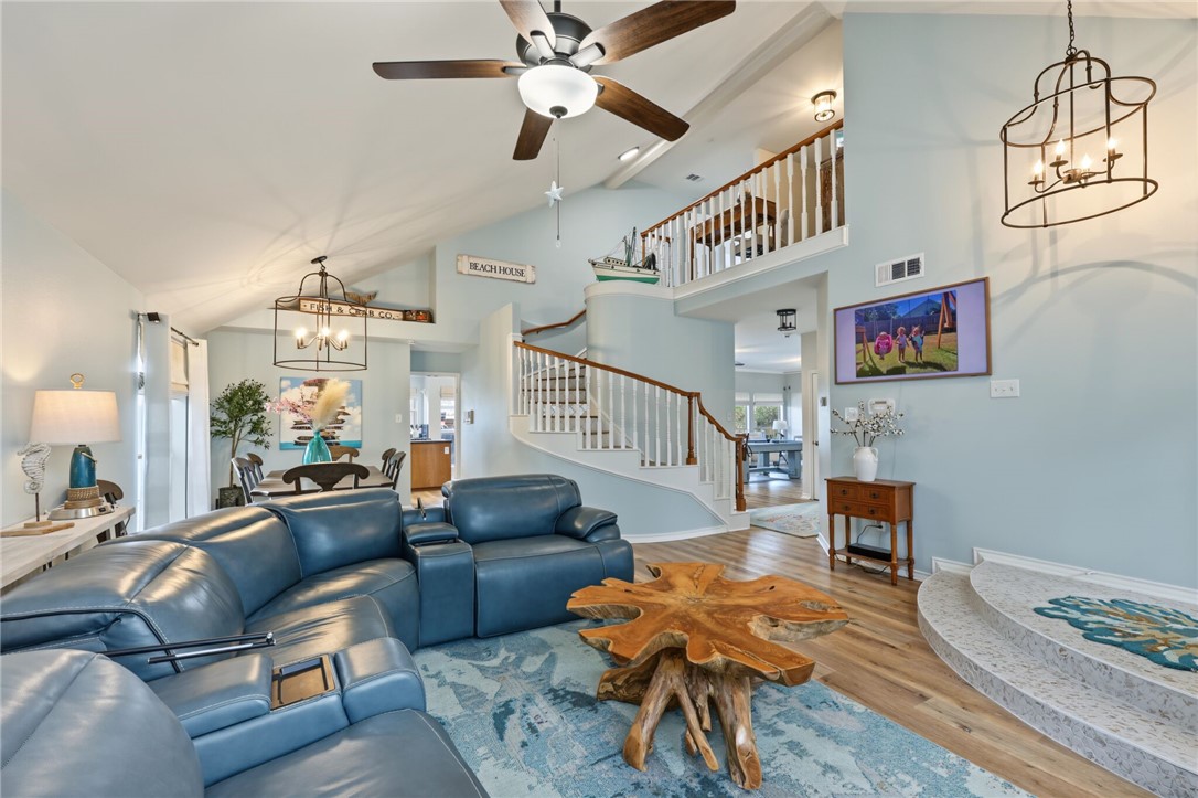 13769 Eaglesnest Bay Dr Property Photo 4