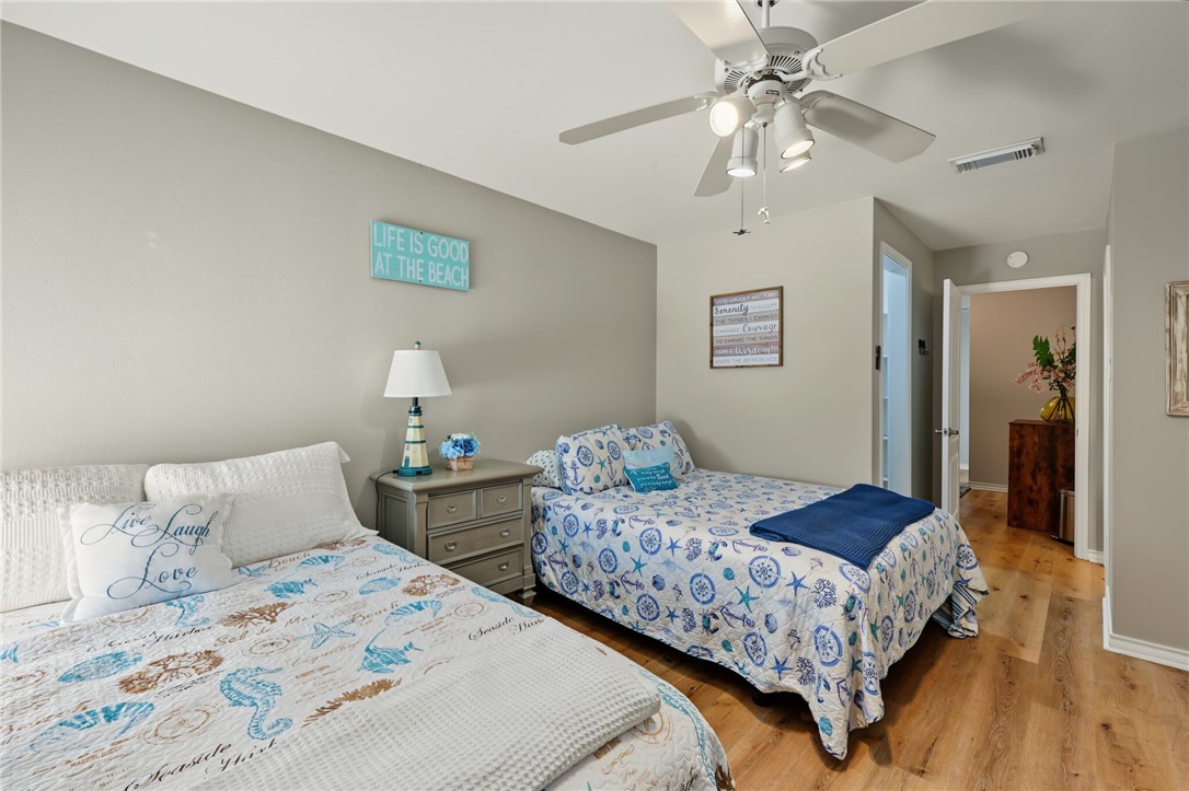 13769 Eaglesnest Bay Dr Property Photo 24