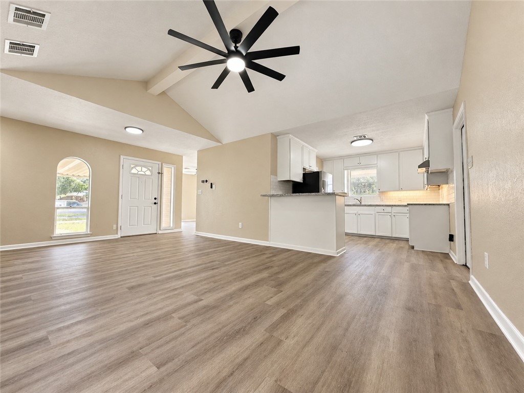 4702 Coventry Property Photo 2