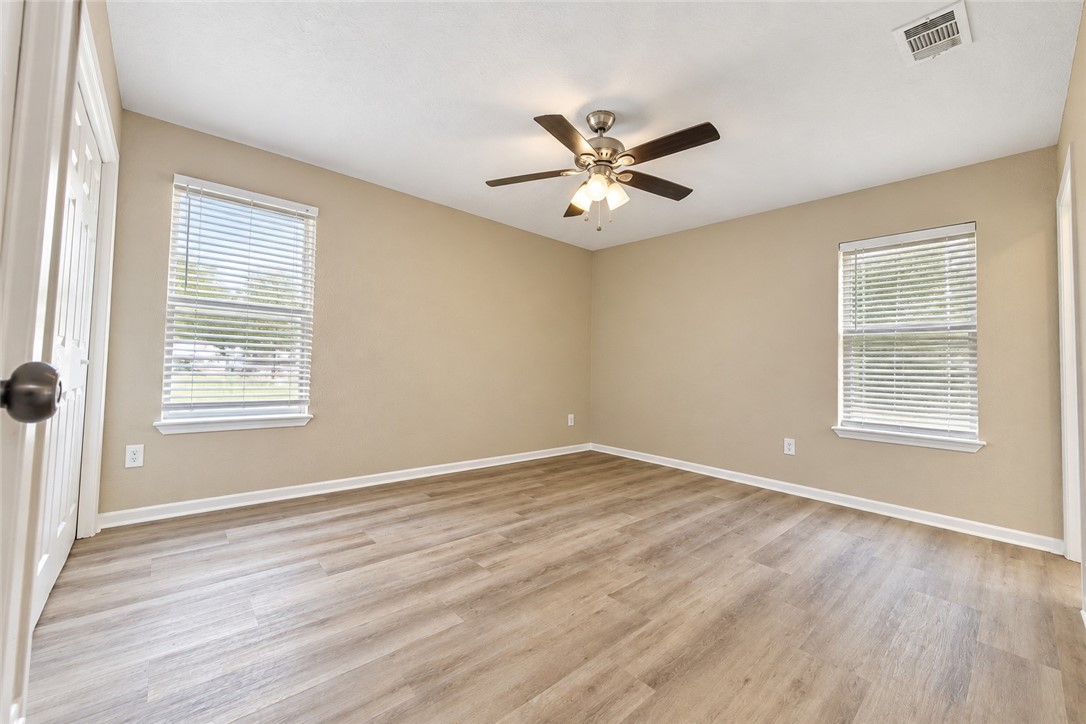 4702 Coventry Property Photo 14
