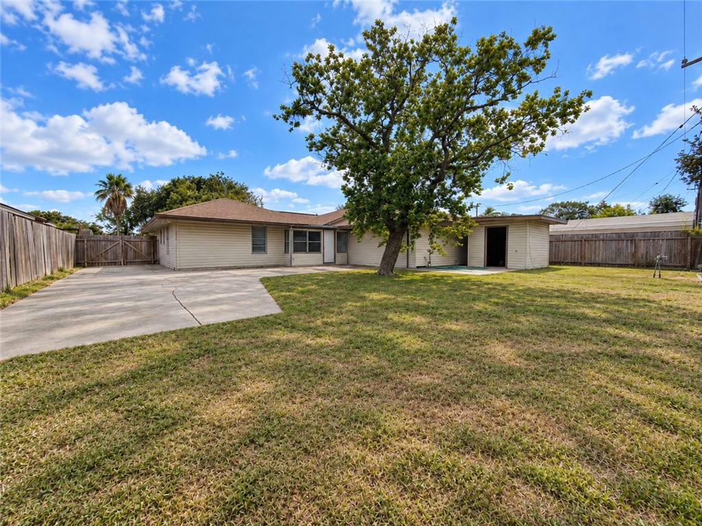 4702 Coventry Property Photo 17