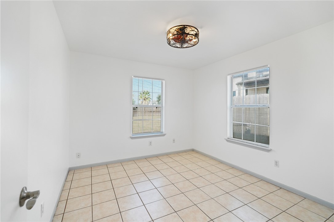 310 Easy St A Property Photo 11
