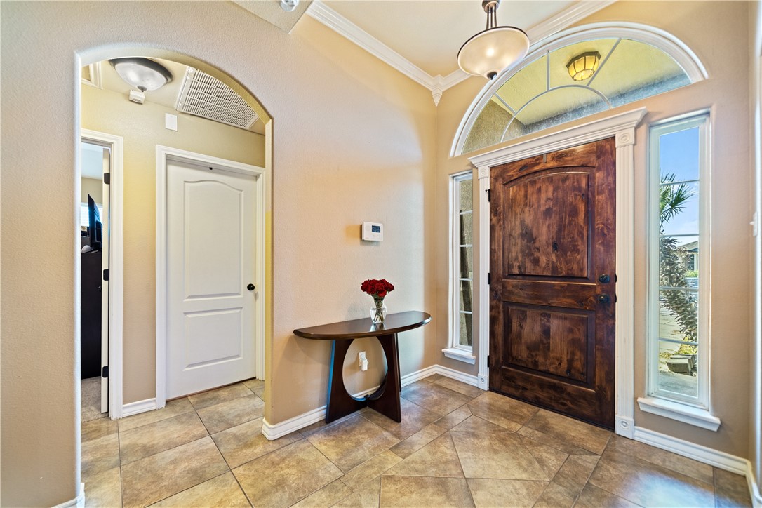 3930 Amadas Dr Property Photo 5