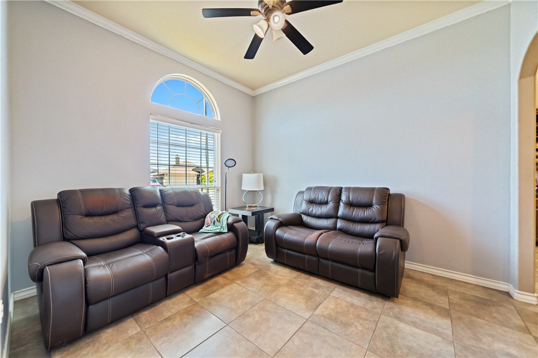 3930 Amadas Dr Property Photo 17