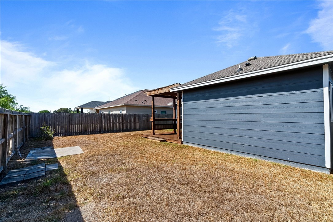 7309 Clapton Dr Property Photo 24